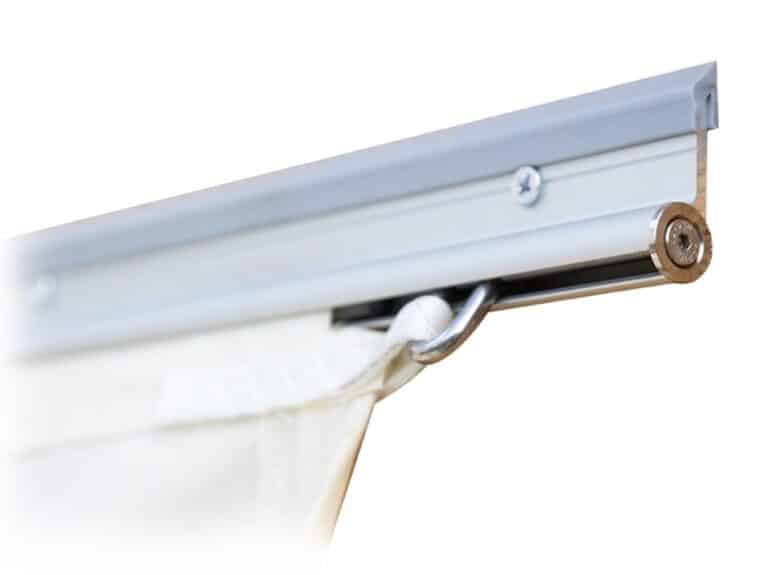 Sonnensegel mit Wandprofil | Sonnensegelshop.com