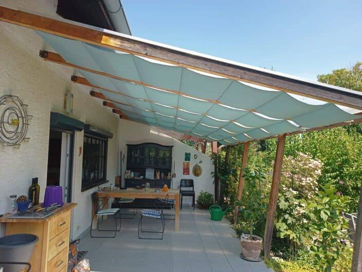 Slide, das Schienensegel als Sonnenschutz für Terrassenüberdachungen