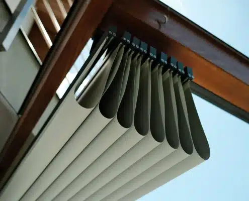 Baldachin Surma Baldachinsegel nach Maß eingefahren