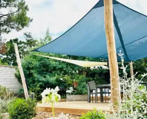 Sonnensegelmast aus Akazienholz