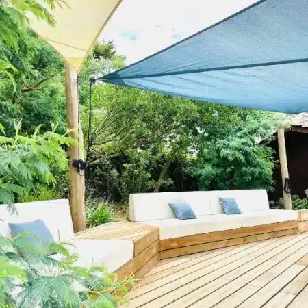 Sonnensegelmast aus Akazienholz