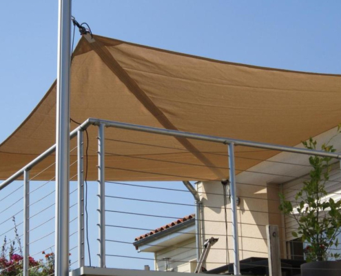 Rollsonnensegel winsch in beiger farbe